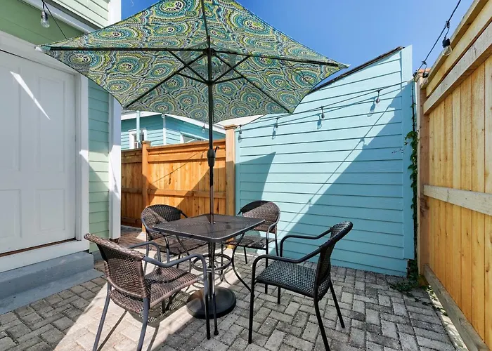 Nola Cottage